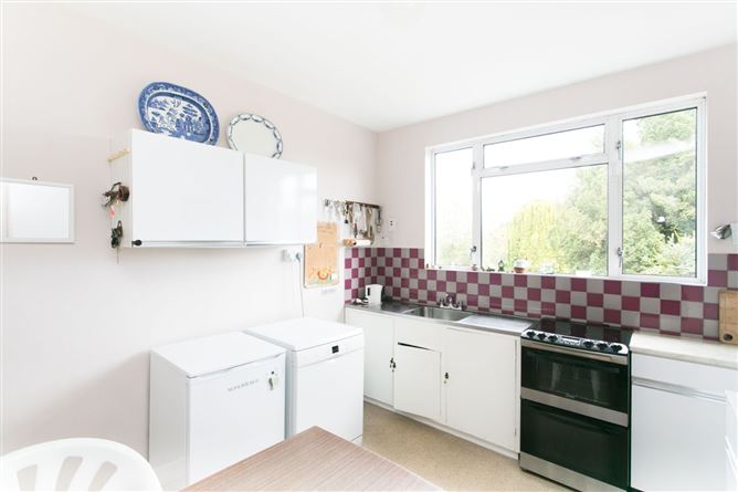 Photo 11 of 26 — 5 Trees Avenue, Mount Merrion, Co. Dublin