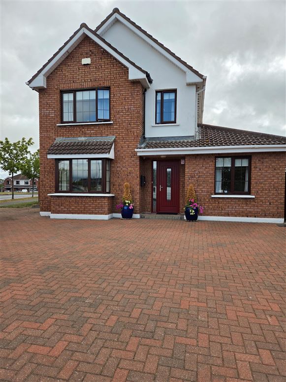 6 Galteeview, Cahir, Tipperary