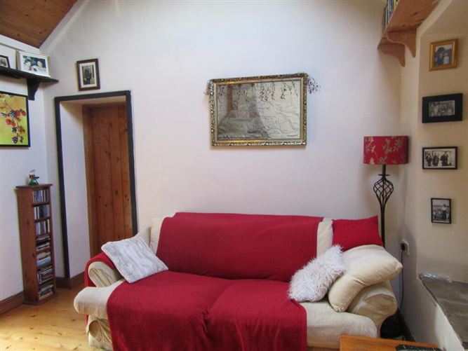 Rose Cottage, Coolcullen, Kilkenny Town, County Kilkenny