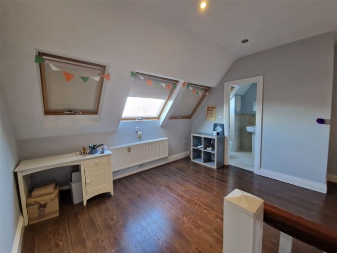 Newcastle Manor Crescent (Double Room / House Share), Newcastle, Co. Dublin