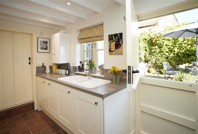 Apple Cider & Jasmine,South Wingfield, Derbyshire, United Kingdom