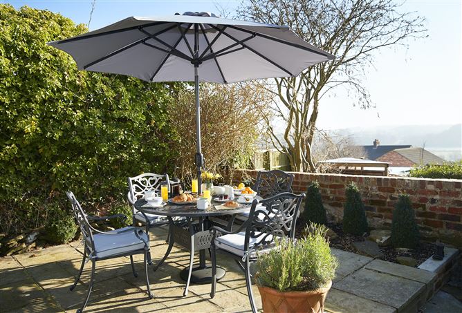 Apple Cider & Jasmine,South Wingfield, Derbyshire, United Kingdom
