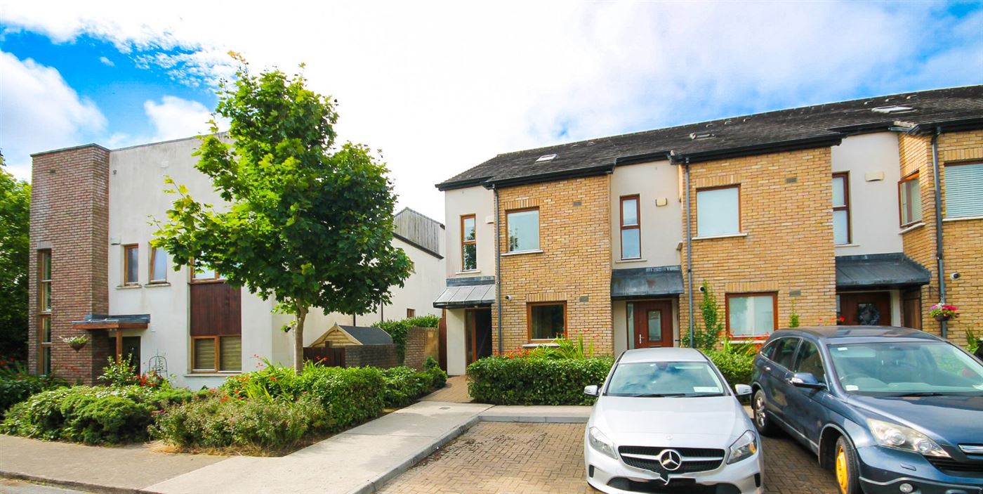 28 Hunters Grove, Ballycullen, Dublin 24