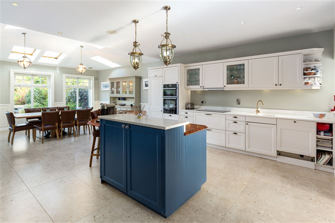 113 Georgian Village, Castleknock, Dublin 15.