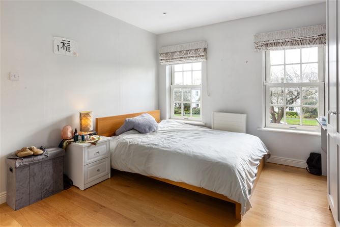 113 Georgian Village, Castleknock, Dublin 15.