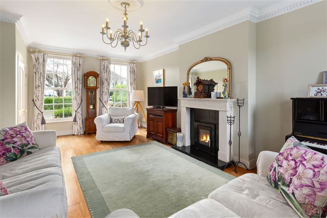 113 Georgian Village, Castleknock, Dublin 15.