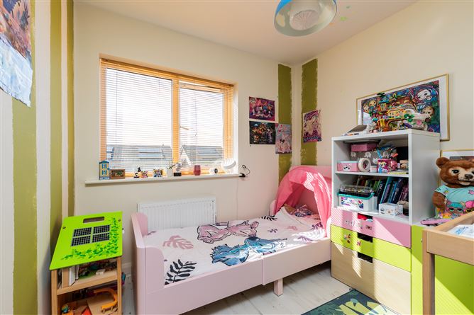 Photo 15 of 28 — 4 Castleland Park Avenue, Balbriggan, Dublin
