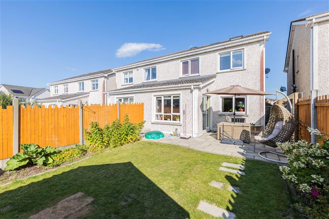 Photo 27 of 28 — 4 Castleland Park Avenue, Balbriggan, Dublin