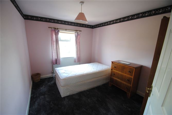 6 Newtown Perry, Rathdowney, Co. Laois