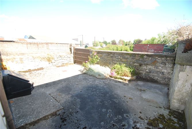 6 Newtown Perry, Rathdowney, Co. Laois
