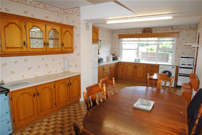 6 Newtown Perry, Rathdowney, Co. Laois