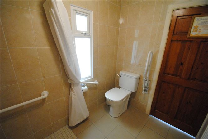 6 Newtown Perry, Rathdowney, Co. Laois