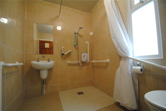 6 Newtown Perry, Rathdowney, Co. Laois