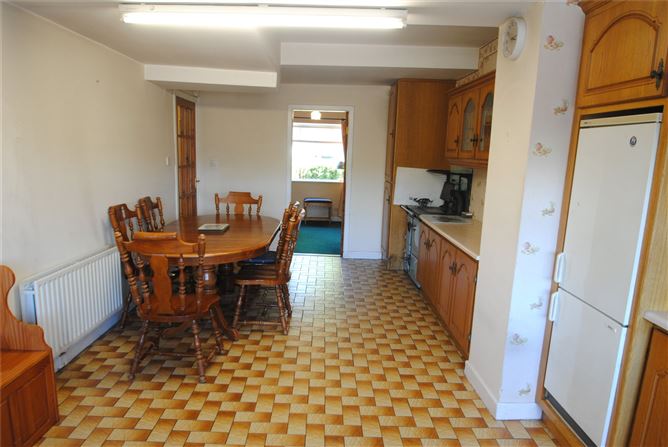 6 Newtown Perry, Rathdowney, Co. Laois