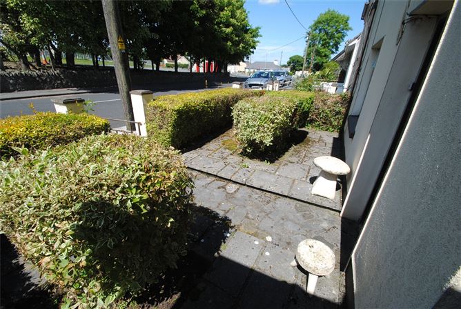 6 Newtown Perry, Rathdowney, Co. Laois