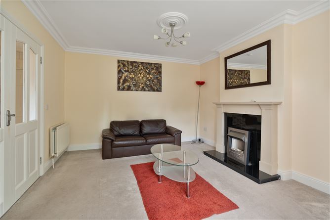 12 Rowan Hill, Mount Oval Village, Rochestown, Cork