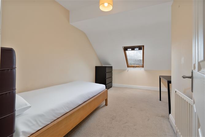 12 Rowan Hill, Mount Oval Village, Rochestown, Cork
