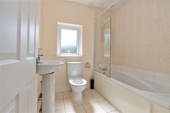 12 Rowan Hill, Mount Oval Village, Rochestown, Cork