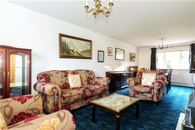 2 Oakley Crescent, Highfield Park, Galway City