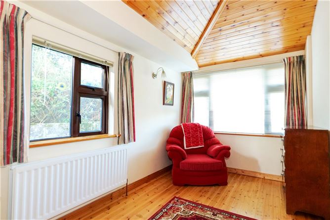 2 Oakley Crescent, Highfield Park, Galway City