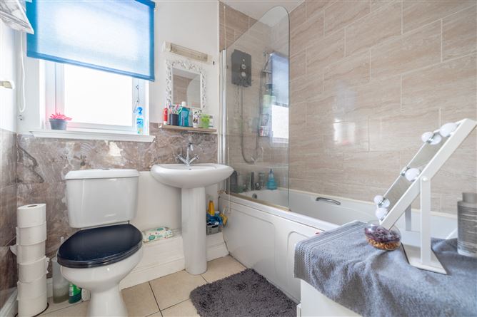 16 Raheen Court, Old Waterford Road, Clonmel, Co. Tipperary