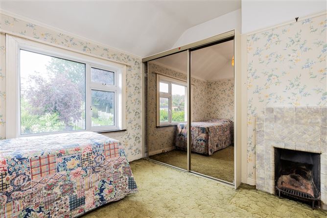 https://photos-a.propertyimages.ie/media/9/9/8/5005899/5035014e-6c95-4d29-8d5b-024aa65973cd_l.jpg
