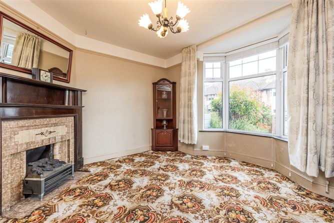 https://photos-a.propertyimages.ie/media/9/9/8/5005899/5035014e-6c95-4d29-8d5b-024aa65973cd_l.jpg