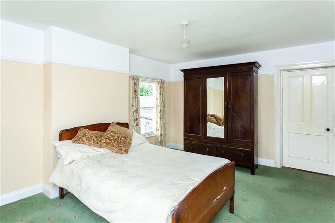 2 South Square, Clonakilty, Co. Cork
