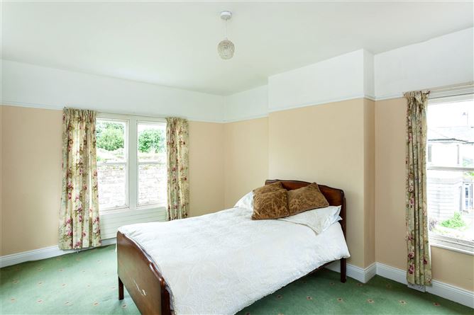 2 South Square, Clonakilty, Co. Cork