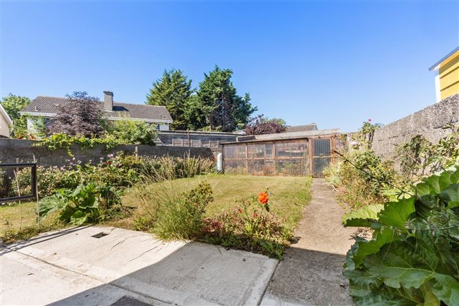25 Dangan Avenue, Kimmage, Dublin 12