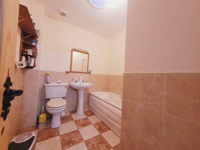 No 24 Dartry View, Kinlough, Leitrim