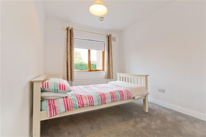 54 Shrewsbury Park, Ballsbridge, Dublin 4