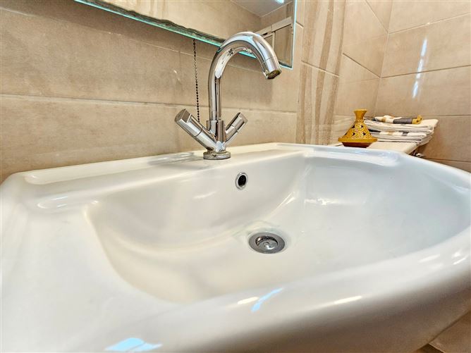 12A Bank Place Apartments, Bindon Lane, Ennis, Co. Clare