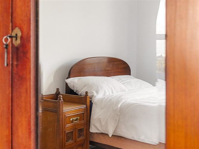 Castle Lawn, Clogrennane, Carlow