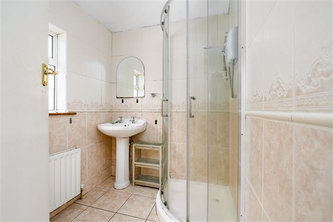 17 Oldtown Road, Santry, Dublin 9