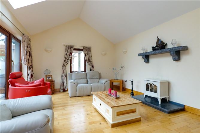 Derrymore, 61A Upper Newcastle Road, Newcastle, Galway