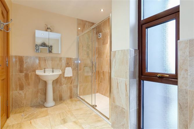 Derrymore, 61A Upper Newcastle Road, Newcastle, Galway