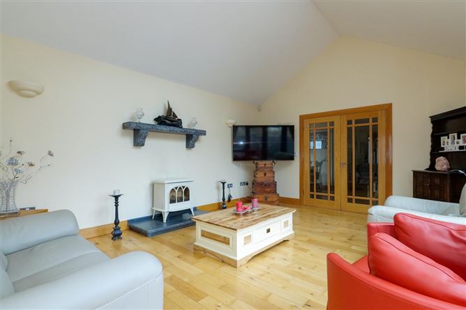 Derrymore, 61A Upper Newcastle Road, Newcastle, Galway