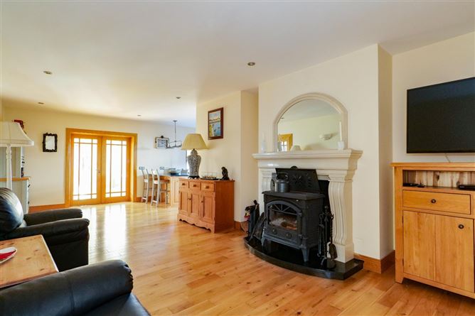 Derrymore, 61A Upper Newcastle Road, Newcastle, Galway