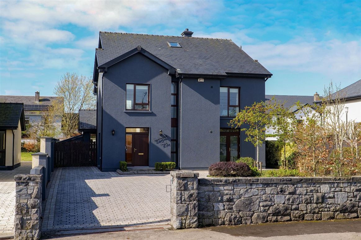 Derrymore, 61A Upper Newcastle Road, Newcastle, Galway