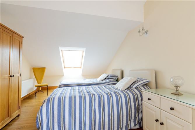 Derrymore, 61A Upper Newcastle Road, Newcastle, Galway