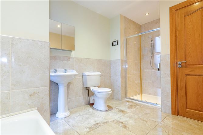 Derrymore, 61A Upper Newcastle Road, Newcastle, Galway