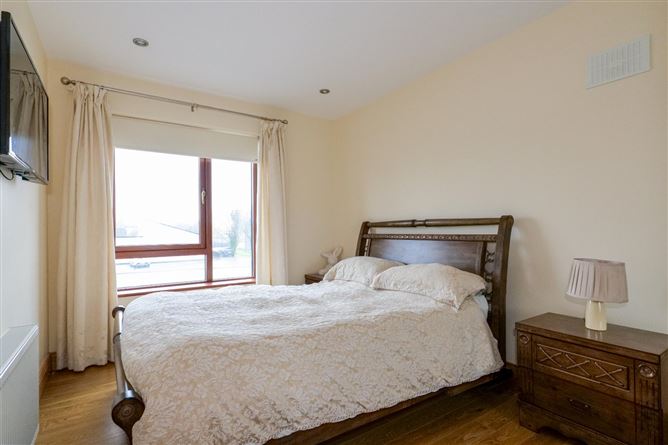 Derrymore, 61A Upper Newcastle Road, Newcastle, Galway