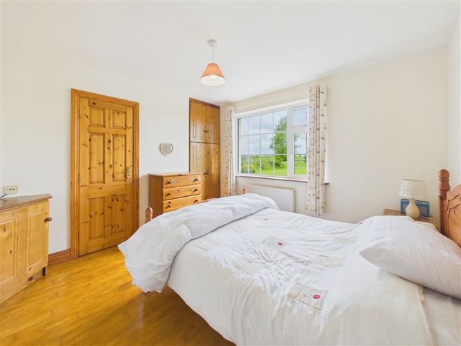 Photo 18 of 38 — Grinstead Place, Lisnamucklagh, Dysart, Ballinasloe, Co. Roscommon