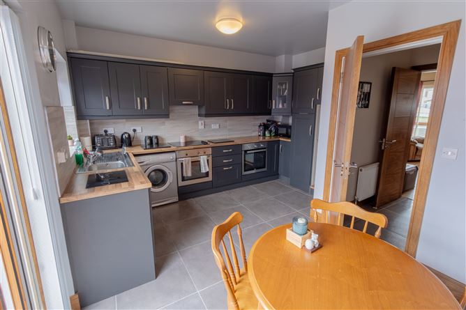 12 Oaklands Court, Ballinalee Road, Longford, Longford